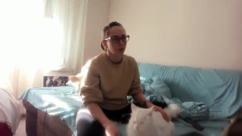 Snapshot of issabelle_69 chatting on March 5, 6:54 am Issabelle online show from March 5, 6:54 am