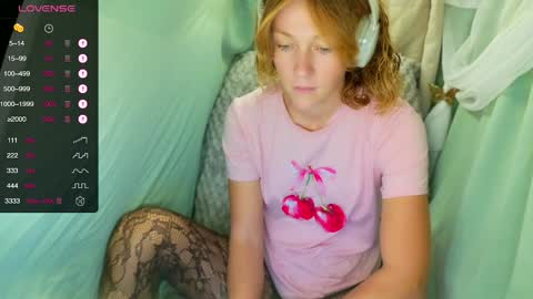 Lily online show from February 3, 9:51 pm