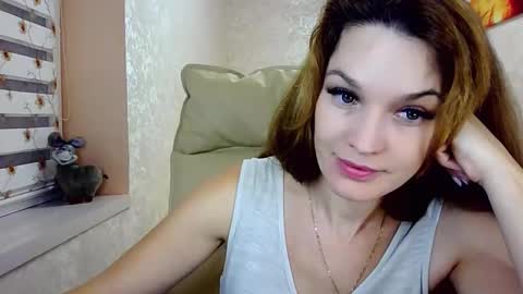 Snapshot of itslunaday chatting on October 20, 6:44 pm itslunaday online show from October 20, 6:44 pm