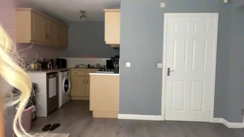 Lola online show from September 30, 12:22 pm