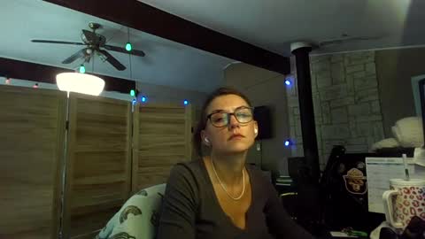 Snapshot of itsmesophie_x chatting on September 29, 4:34 pm ItsMeSophie X online show from September 29, 4:34 pm