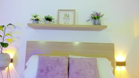 I V E T T E online show from February 4, 8:12 pm