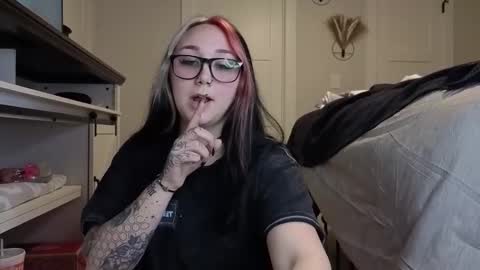 ivey jade online show from November 5, 7:35 am