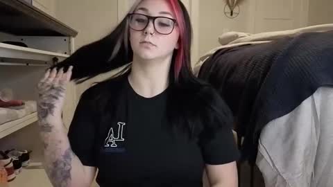 ivey jade online show from October 29, 5:12 am