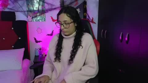 Snapshot of ivonemoon chatting on October 8, 4:00 pm ivonemoon online show from October 8, 4:00 pm