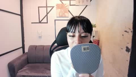 ivonneprince online show from September 27, 12:45 pm