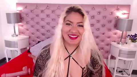 IvonnyBon online show from February 24, 3:27 am