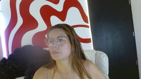 ivory_mistress online show from May 15, 5:05 pm