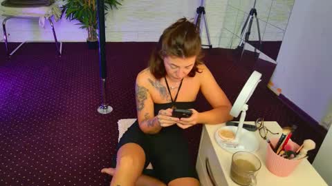 Celine online show from November 2, 5:22 am