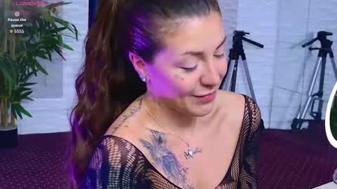 Celine online show from November 15, 5:52 am