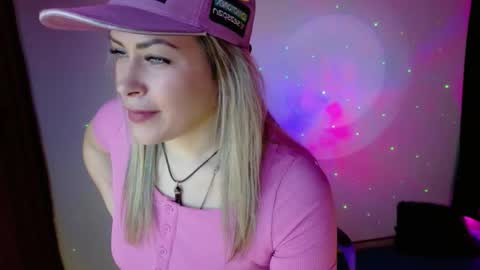 Diana Rojas  online show from November 5, 10:26 pm