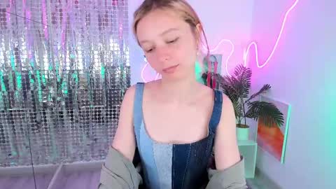 ivy_blare online show from June 4, 1:59 pm