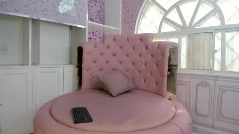 Ivy Rae online show from December 3, 3:47 pm