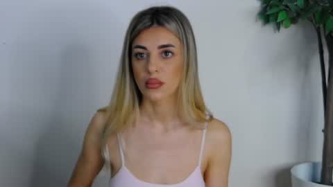 IvyLustt online show from June 16, 5:19 am