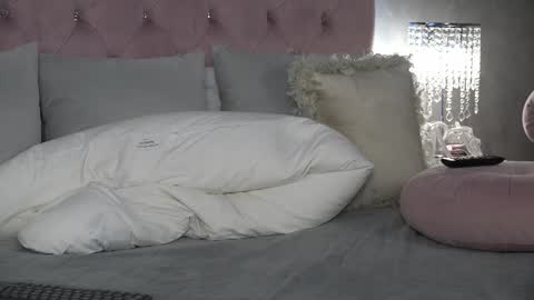Snapshot of ivyrubens chatting on October 9, 8:07 am Ivy online show from October 9, 8:07 am