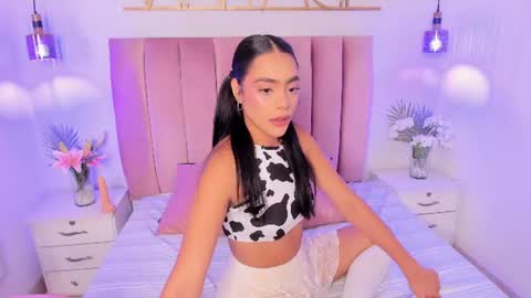 Izan Thorne online show from June 22, 8:06 pm