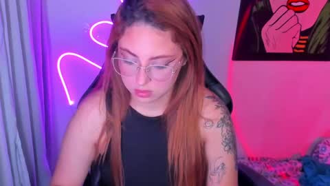 Snapshot of izyzys_baker chatting on March 12, 5:02 am hot izys online show from March 12, 5:02 am