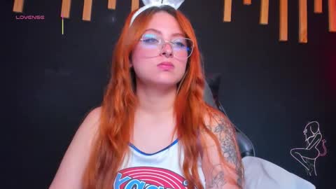 hot izys online show from February 6, 6:28 am