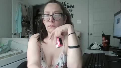 Snapshot of izzynoela chatting on September 27, 7:10 pm izzynoela online show from September 27, 7:10 pm