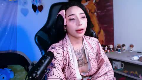 jade 18  online show from November 29, 8:07 am