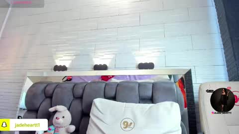 Snapshot of jade_heartt chatting on October 15, 10:45 pm JADE online show from October 15, 10:45 pm