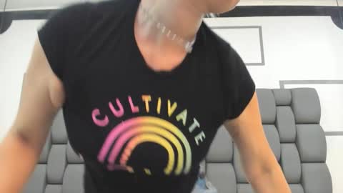 Jade  online show from October 9, 12:09 pm