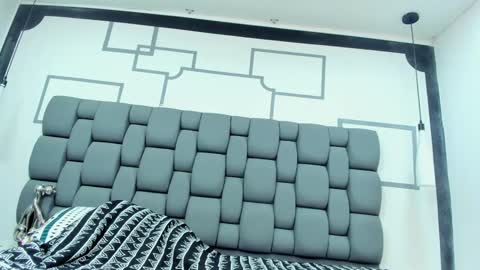 Jade  online show from January 10, 11:00 am