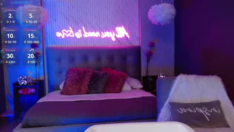 JADE online show from February 4, 11:19 pm