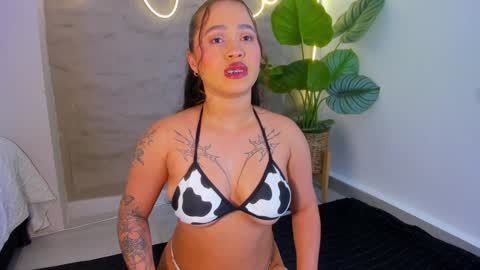 Snapshot of jadee__ chatting on January 21, 3:15 am jadee__ online show from January 21, 3:15 am