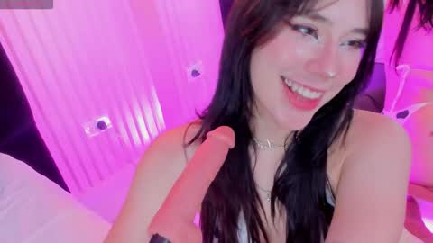 Jade Red  online show from February 20, 6:37 am