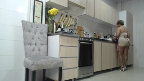 Snapshot of jadeee_11 chatting on February 13, 9:50 pm Jade online show from February 13, 9:50 pm