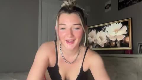 Jade james online show from March 25, 3:01 am