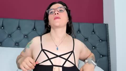 JadeSotto online show from October 12, 7:33 am