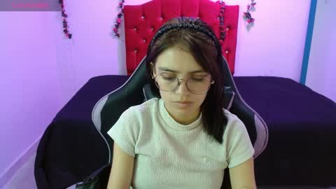 jaide412638 online show from May 25, 9:03 pm