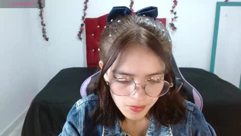 jaide412638 online show from May 22, 9:35 pm
