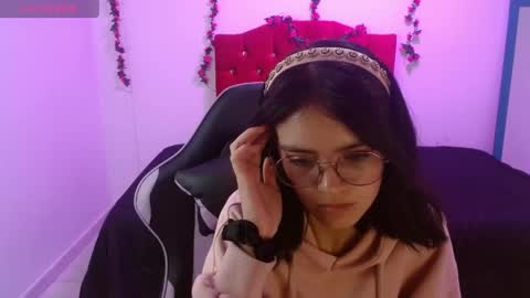 jaide412638 online show from April 28, 8:35 pm