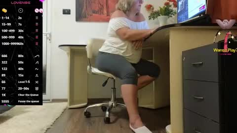 jameyla online show from October 14, 7:00 am