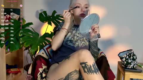 jane_margol1s online show from April 19, 5:46 pm