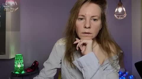 janepearl online show from January 11, 1:10 am