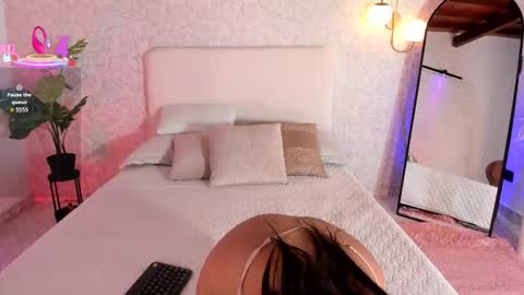    online show from January 5, 8:01 pm