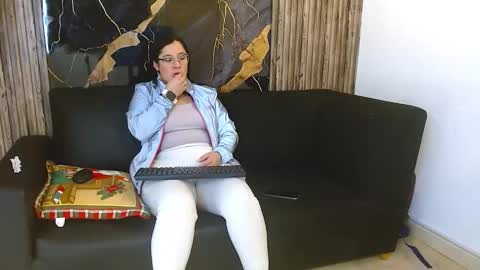 jasmine1609 online show from December 16, 1:28 pm