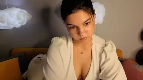 Jasmine Burke online show from June 22, 1:32 am
