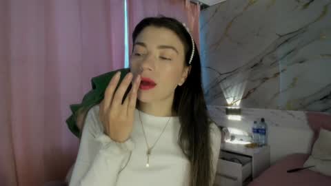 Jas online show from January 11, 1:53 pm