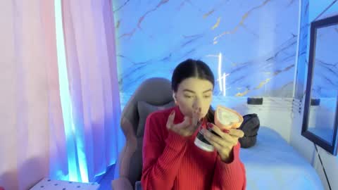 Jas online show from March 8, 2:49 pm