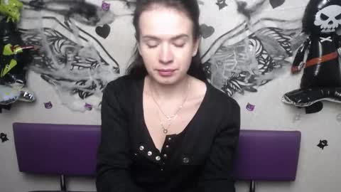 JasmineKouch online show from November 5, 6:13 pm