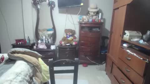 jazmim online show from March 8, 1:59 pm