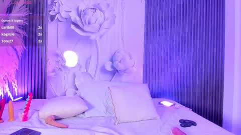 Jazminrusso  online show from February 7, 6:50 am