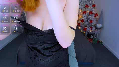 Snapshot of jeanniefox_ chatting on December 23, 2:28 pm jeanniefox_ online show from December 23, 2:28 pm