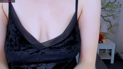 Snapshot of jeanniefox_ chatting on February 12, 1:38 pm jeanniefox_ online show from February 12, 1:38 pm