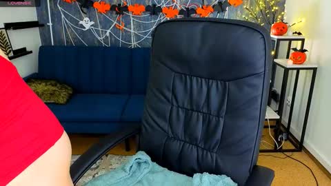 Snapshot of jeanniefox_ chatting on October 18, 6:49 am jeanniefox_ online show from October 18, 6:49 am